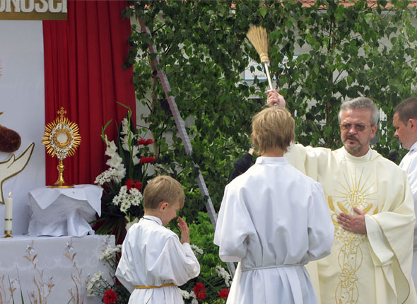 Procesja z Najświętszym Sakramentem w uroczystość Bożego Ciała