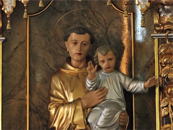 Wizerunek Świętego na kościelnym ołtarzu