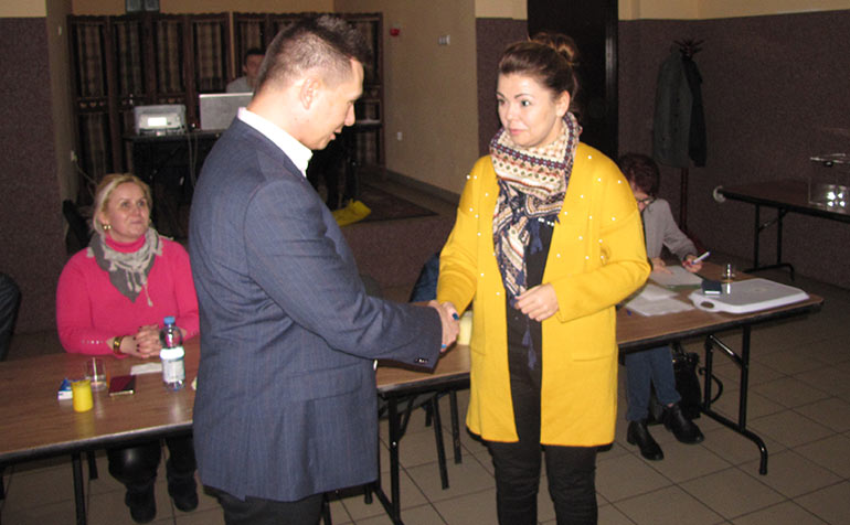 Obraz: wybory19soltysa4.jpg Obraz: wybory19soltysa4.jpg