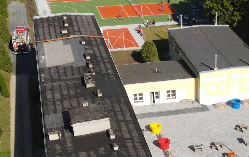 Remont dachu szkoły