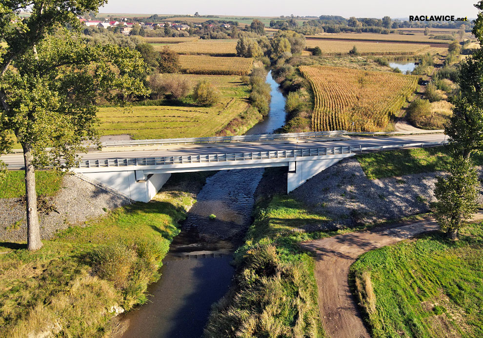 Nowy most drogowy nad Osobłogą